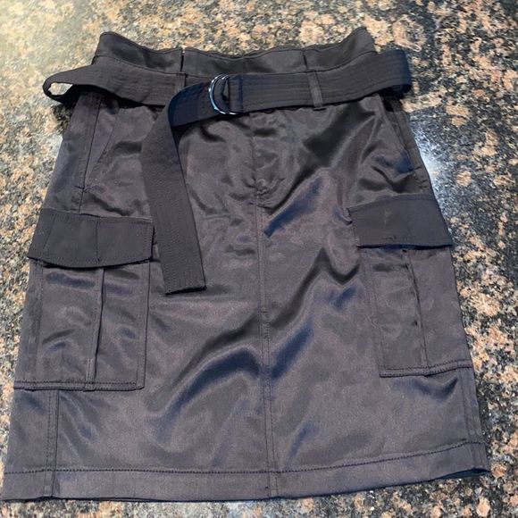 WHBM SOFT UTILITY SKIRT WITH REMOVABLE BELT - Picture 4 of 8